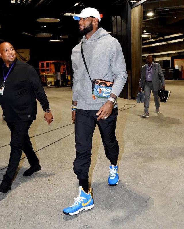 2025F1阿布扎比站勒克莱尔0.26秒最快起步，阿隆索5秒破200公里（2025 F1阿布扎比站：勒克莱尔0.26秒神速起步，阿隆索5秒破200公里／时）