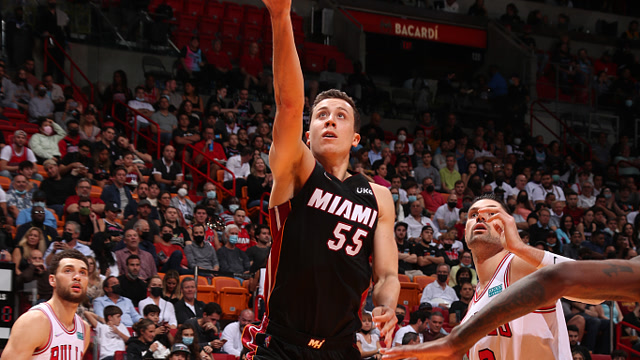 跟队：国米正在关注铃木彩艳、维卡里奥等多位门将（队记：国际米兰考察铃木彩艳、维卡里奥等多名门将）