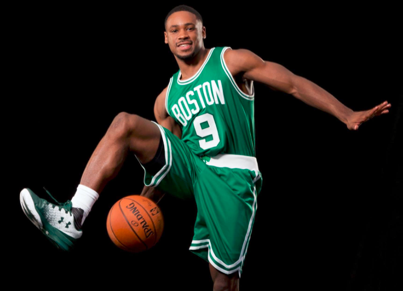 塔利亚菲科：阿根廷卫冕世界杯得一步步来；西法德葡是强队（塔利亚菲科：阿根廷冲击卫冕要一步一步来，西法德葡皆为强敌）