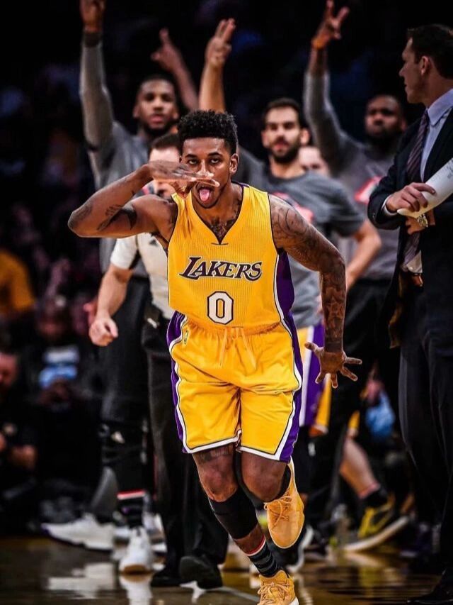 埃贝尔：我们还在与于帕进行续约谈判；诺伊尔应该去踢世界杯（埃贝尔：与于帕的续约仍在推进，诺伊尔理应出征世界杯）