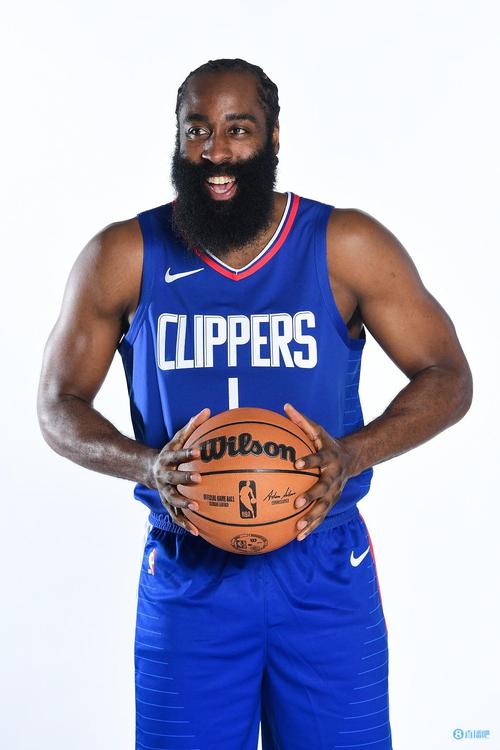 斯卢茨基：与广岛一战势均力敌，虽未取胜但对比赛质量满意（斯卢茨基：对阵广岛旗鼓相当，未能取胜但对比赛水平满意）